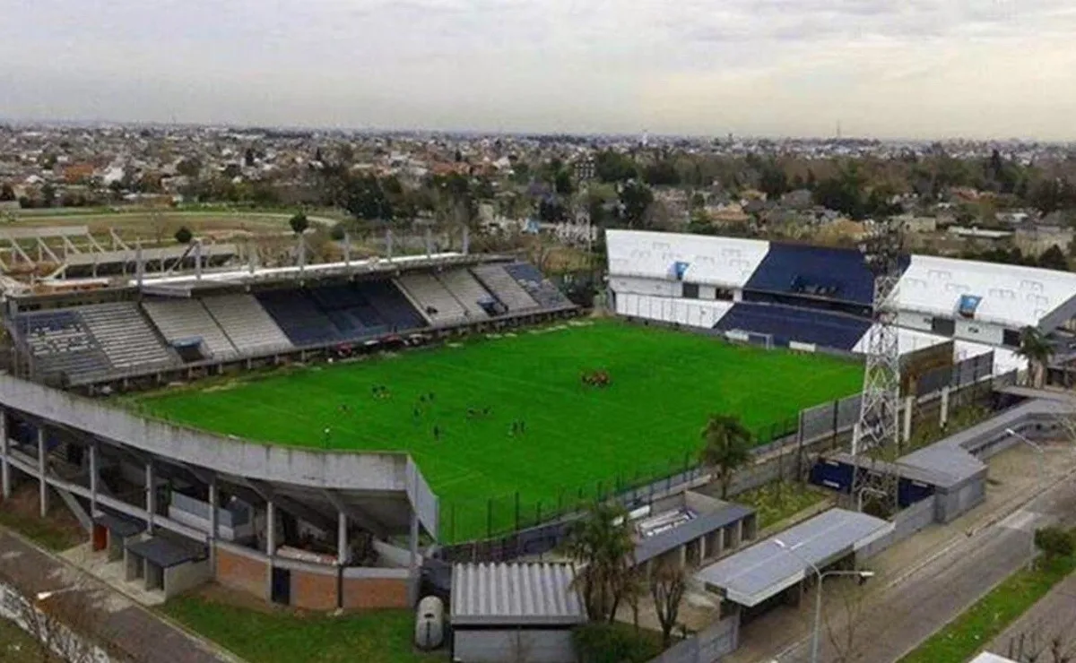 La última vez que River jugó en cancha de Quilmes ganó 1-0 con gol de Carlos Sánchez, sin público visitante.