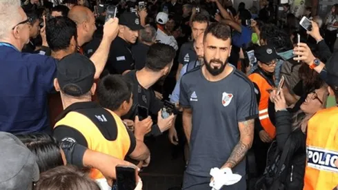 River fue recibido por una mutitud en Aeroparque.