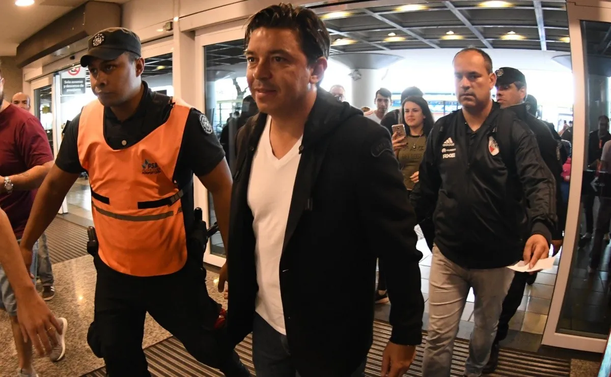 Gallardo tendrá que viajar a Paraguay para dar explicaciones en Conmebol.