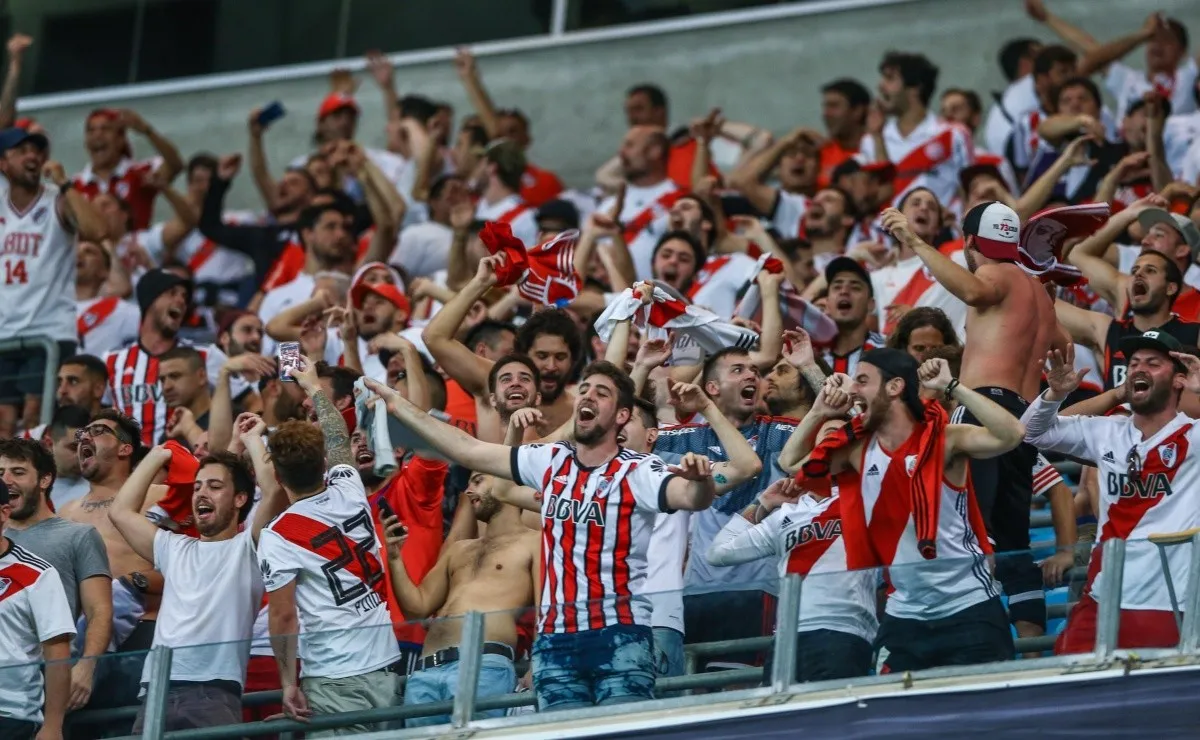 El delirio de la gente de River en Porto Alegre y el sueño de volver a repetirlo en la final histórica
