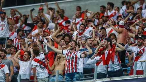 El delirio de la gente de River en Porto Alegre y el sueño de volver a repetirlo en la final histórica