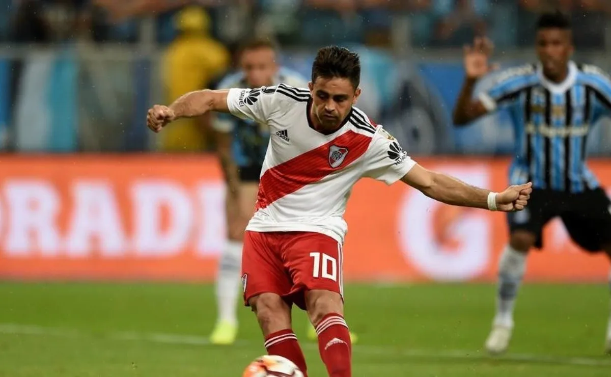 El Pity Martínez y su zurdazo ante Gremio en la semifinal de vuelta de la Libertadores.