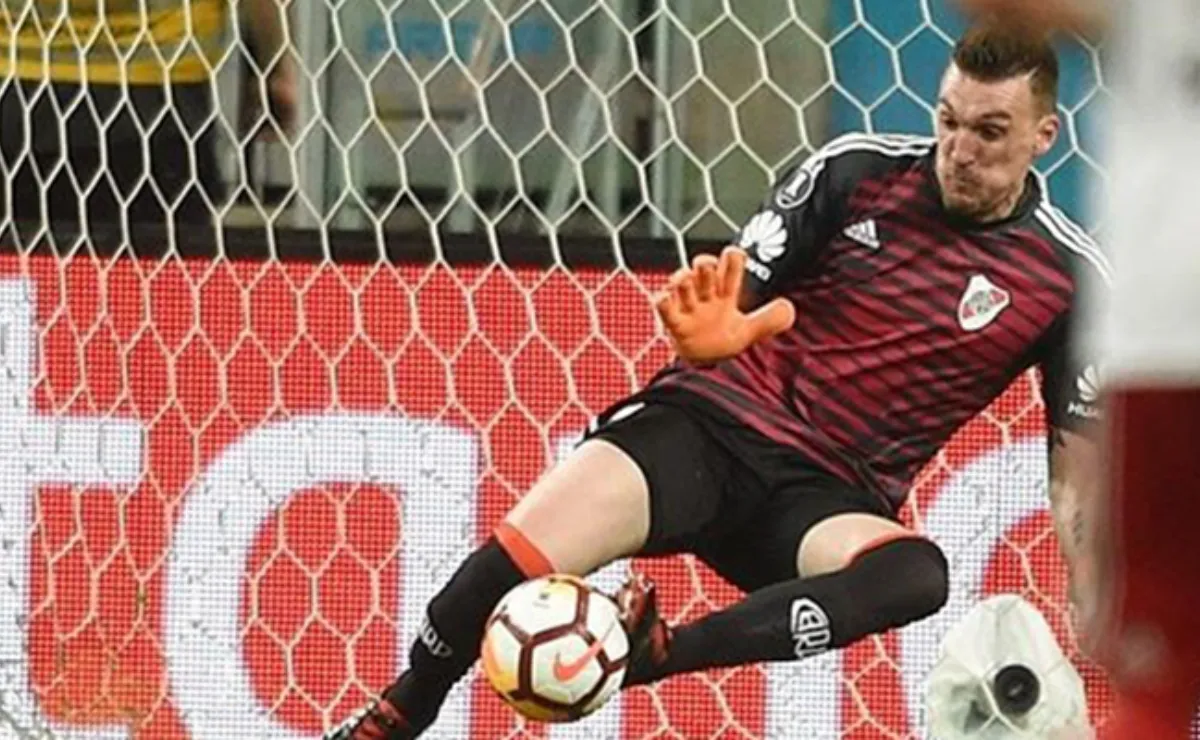 Armani, el monstruo que defiende el arco de River.