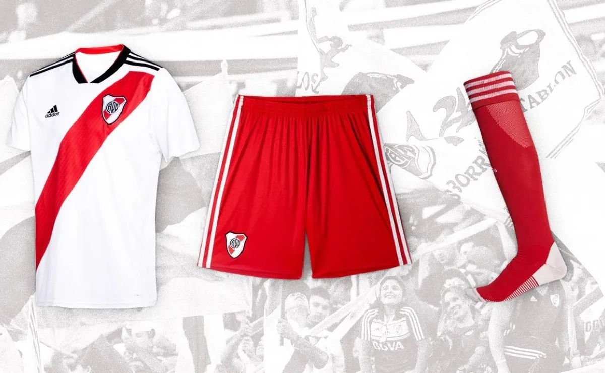 Pese a que lucirá su camiseta de siempre, River tendrá short y medias rojos.