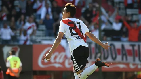 El juvenil sacó un excelente remate de media distancia.