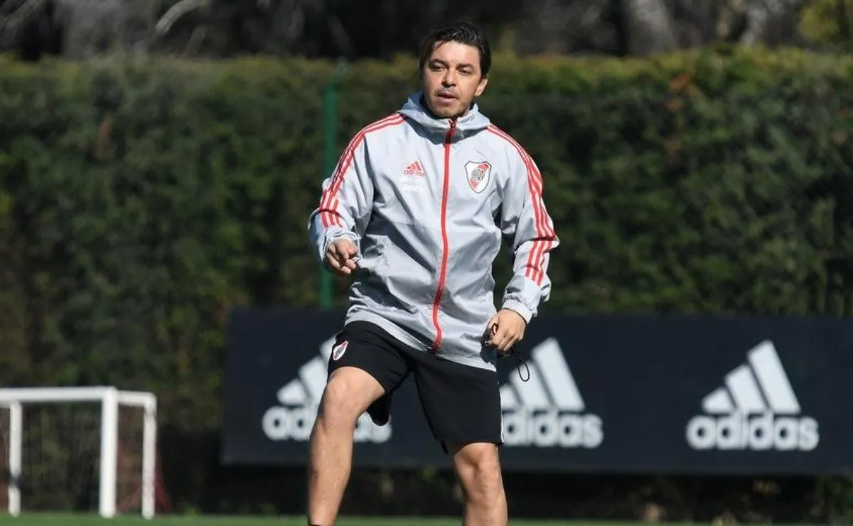 El equipo que probó Gallardo pensando en Gremio