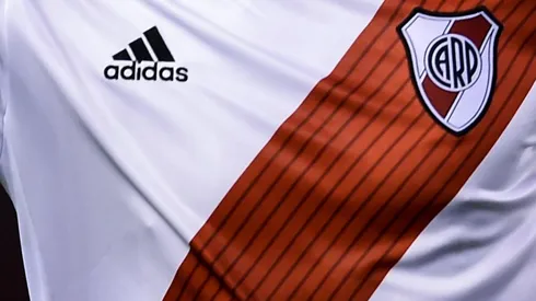 River saldrá a la cancha portando el manto sagrado titular