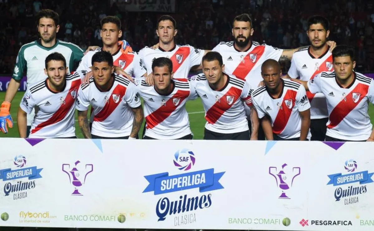 Los once titulares de River antes del encuentro.