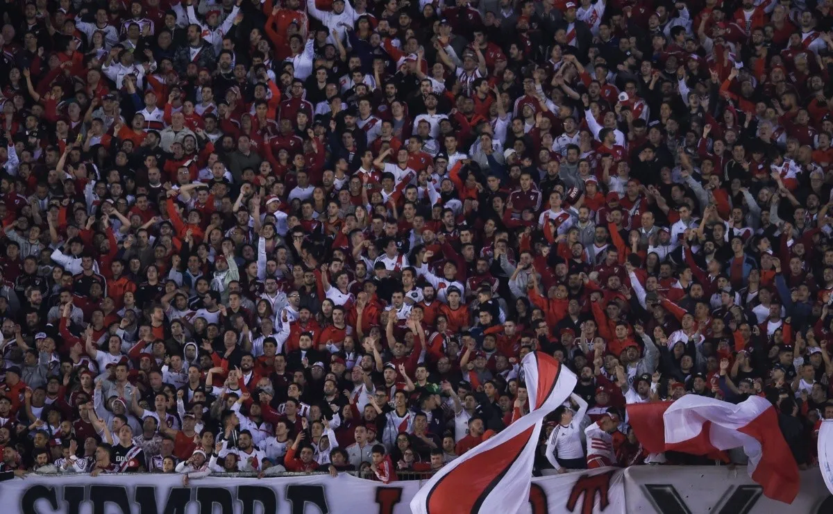 DE FIESTA. El Monumental lucirá como cada noche trascendental de Copa.