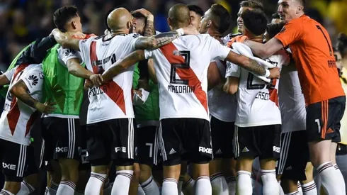 DESCONTROL. El equipo celebra en plena Bombonera. Una de las victorias pilares de este invicto histórico.
