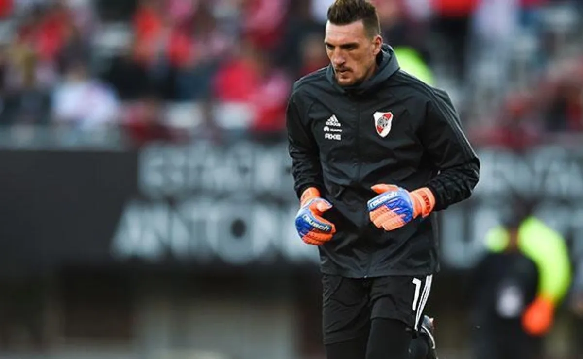 EN VILO. El mundo River aguarda por la recuperación del '1'.