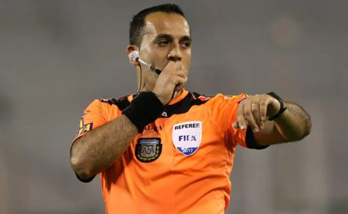 Espinoza dirigió a River en cuatro oportunidades oficiales. (FOTO: Getty)