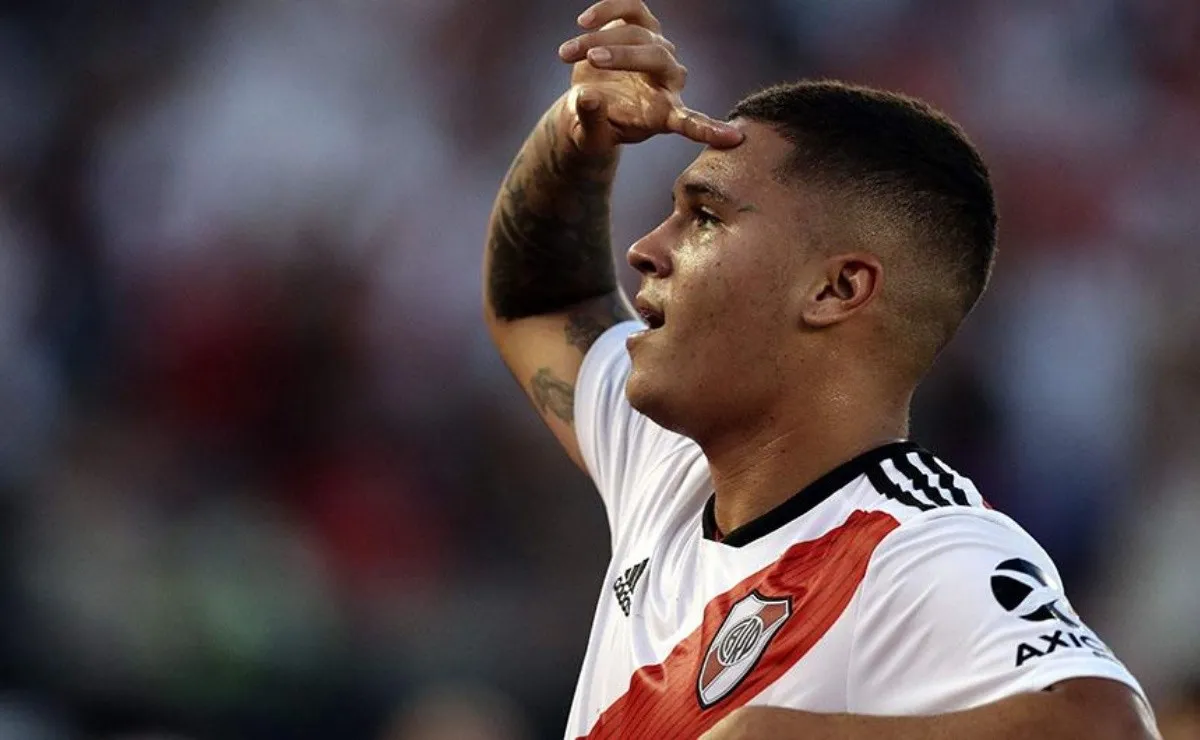 El festejo de gol en honor a su abuela fue una postal en la cancha de San Lorenzo. (Foto: Getty)