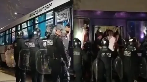 La Policía de la Ciudad requisó micros con hinchas de River antes del partido con Colo Colo.