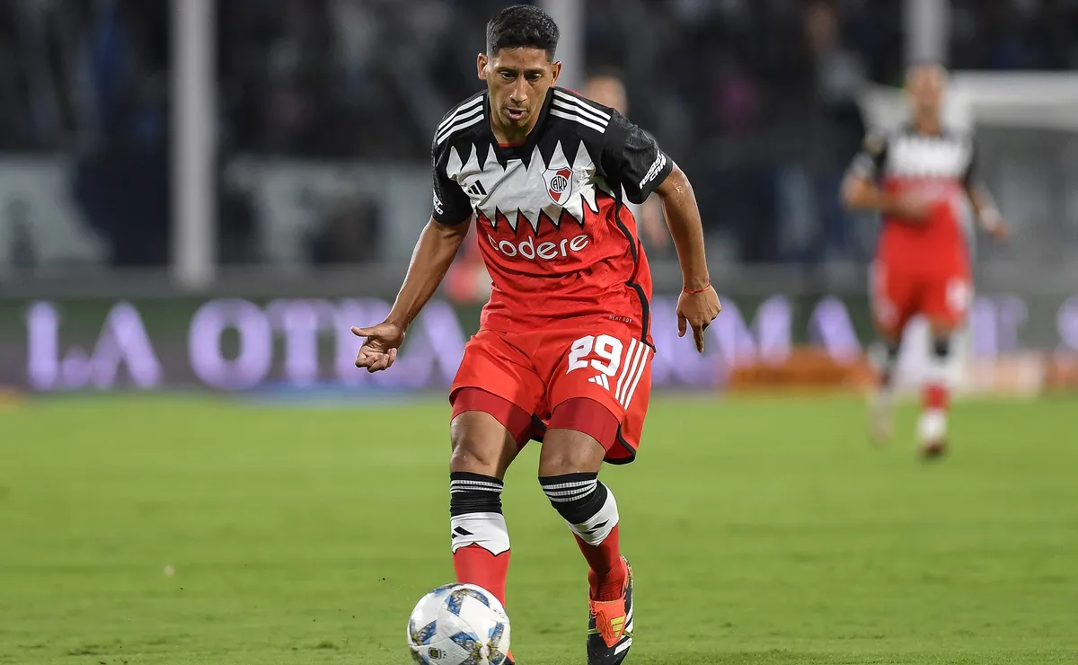 ¿Aliendro se ganó un puesto en el 11 titular de River?