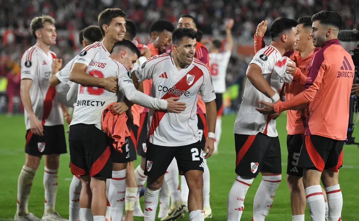 Los jugadores de River, a puro festejo.