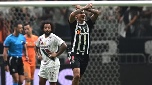 Deyverson festejó el gol con Fluminense y fue increpado.