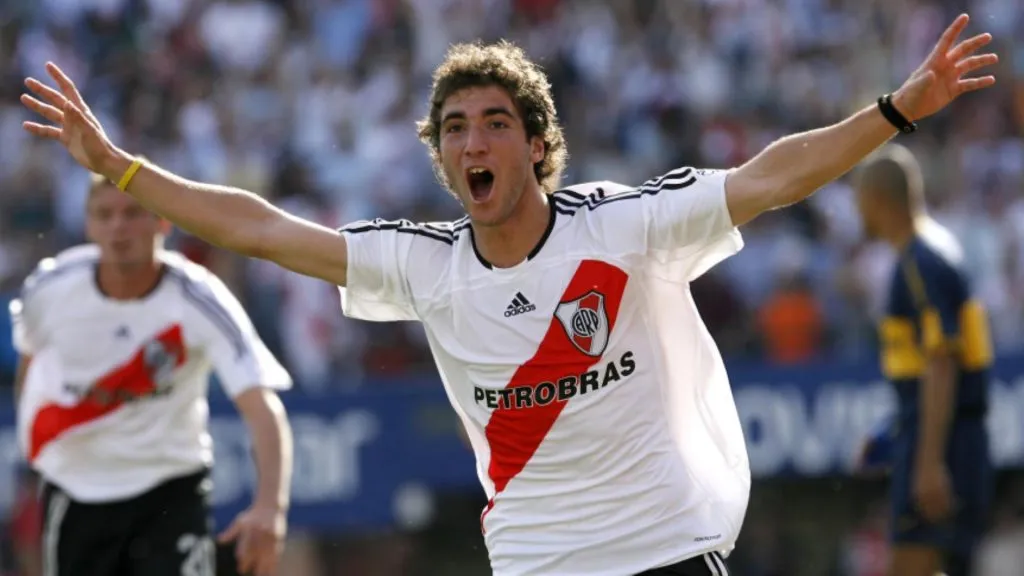 Higuaín tuvo una tarde consagratoria en esa jornada (River redes)