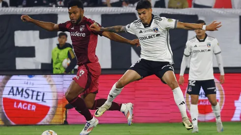 Borja en acción, en el juego ante Colo Colo en Chile.
