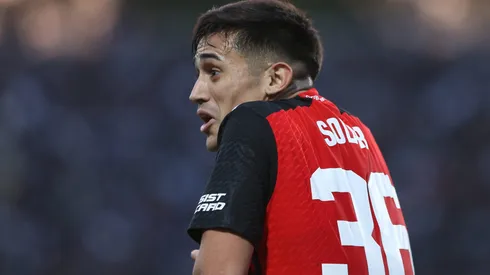 Pablo Solari no logra meterse en el equipo.