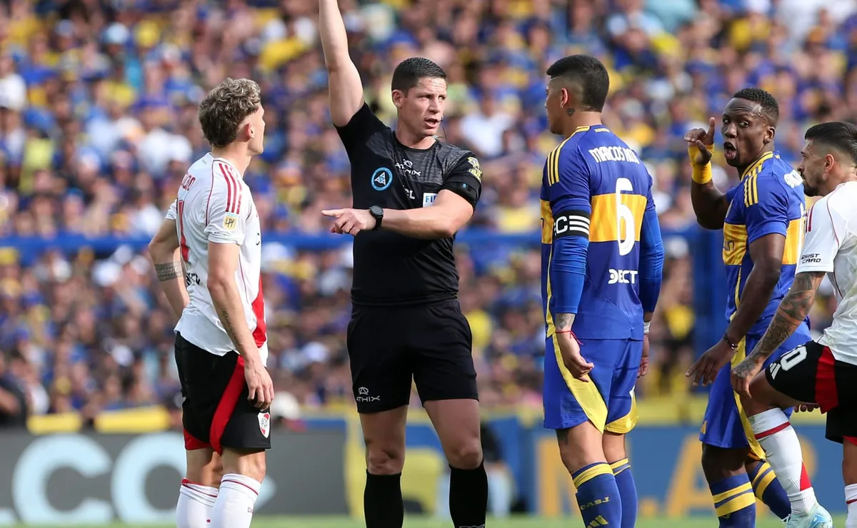 Marcos Rojo y un gesto lamentable.