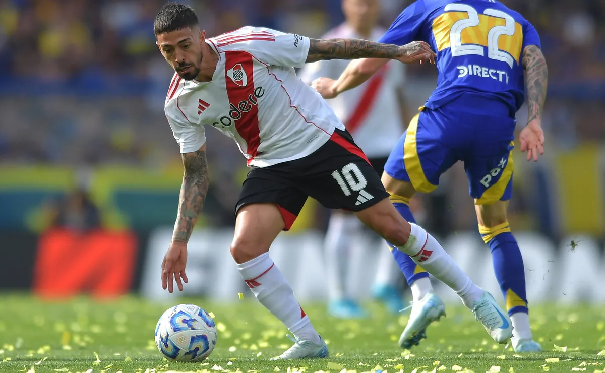 Manuel Lanzini despertó las alarmas en River.