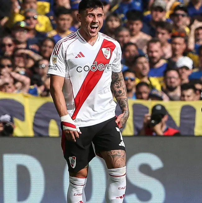 Adam Bareiro y un vendaje especial. (Getty)