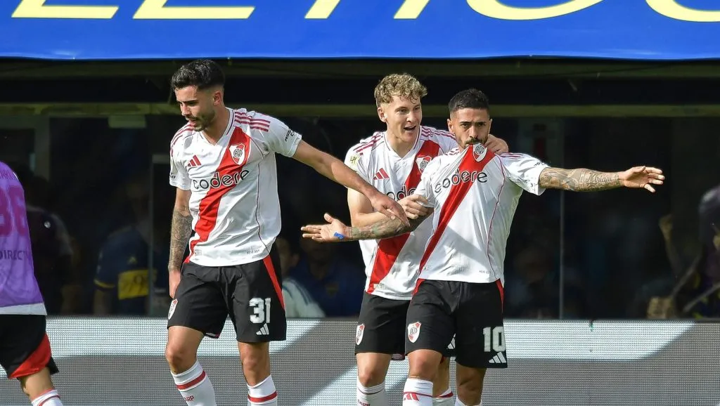 Los jugadores festejan el gol de Lanzini a Boca. Foto: Getty.