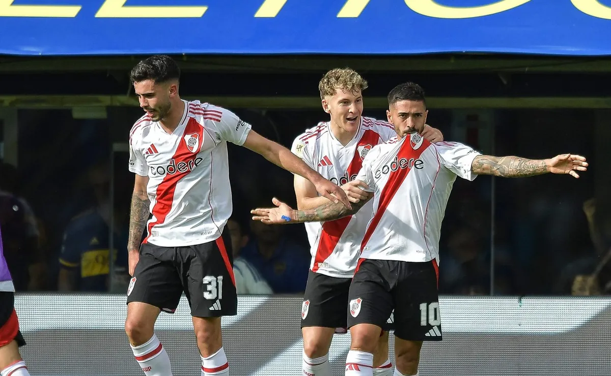 Los jugadores festejan el gol de Lanzini a Boca. Foto: Getty.