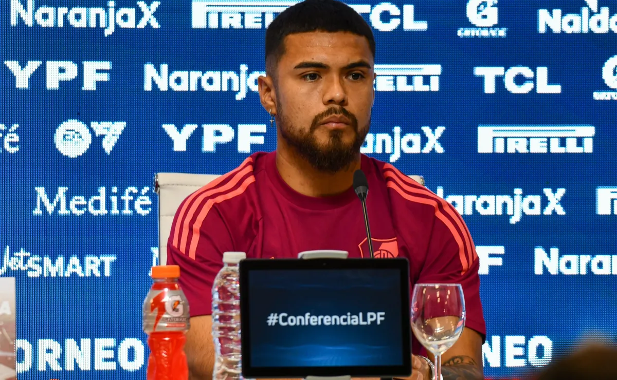 Paulo Díaz palpitó el Superclásico y se disculpó por la roja vs. Colo Colo.