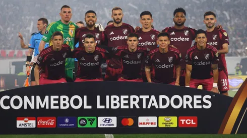 Los once titulares de River en Chile.