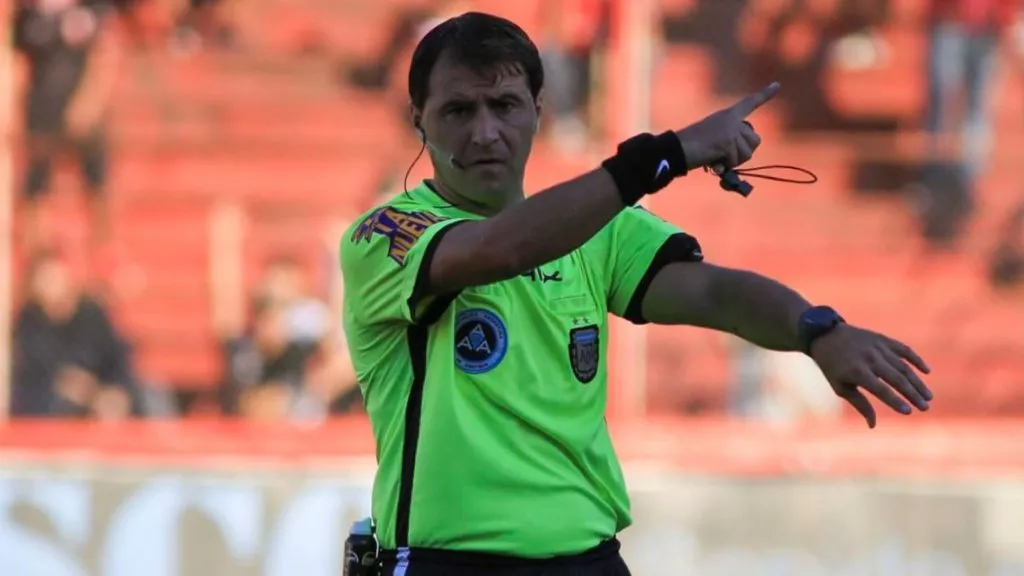 El árbitro designado para el VAR ante Boca.