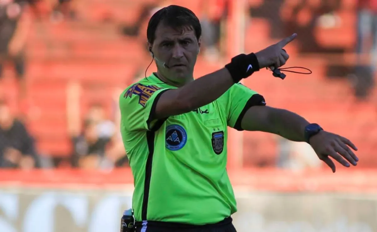 El árbitro designado para el VAR ante Boca.