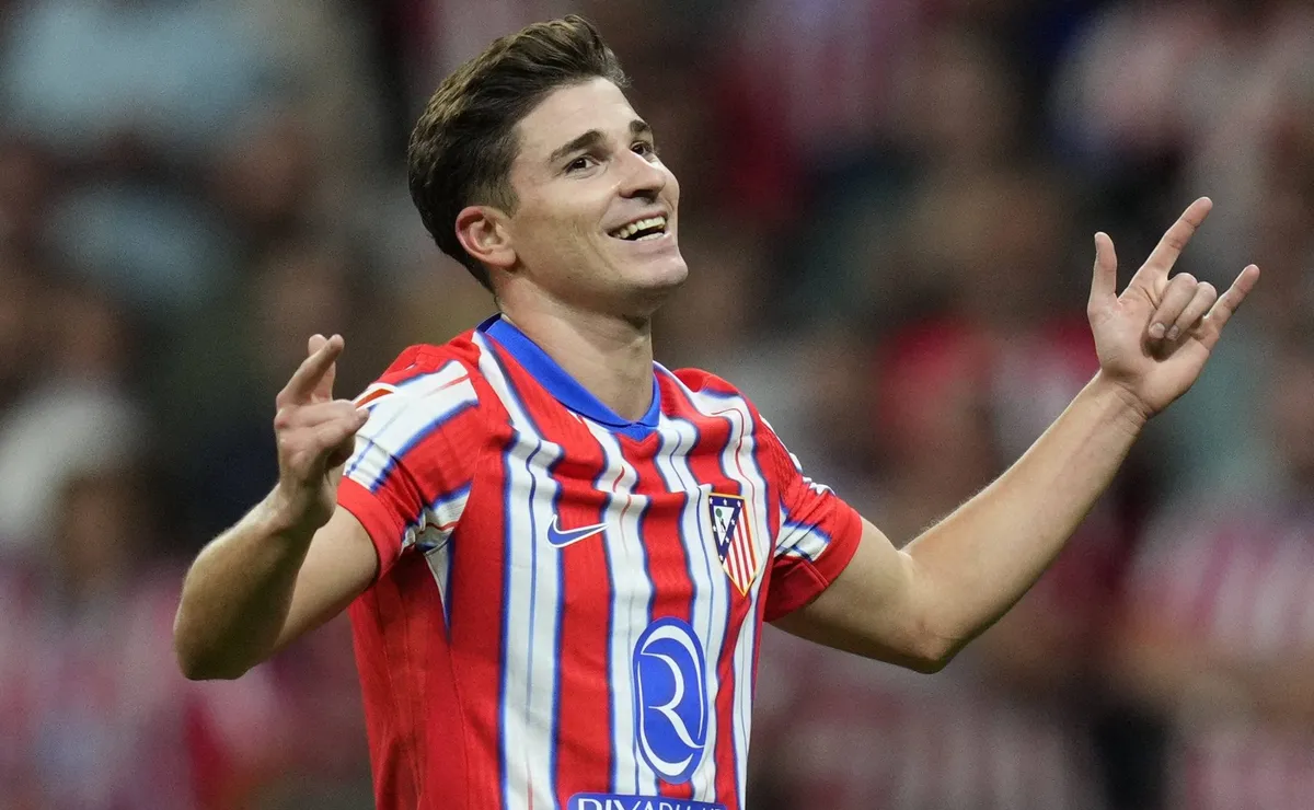 Julián Álvarez le dio la clasificación al Atlético de Madrid.