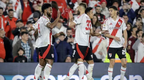 River terminó floreándose ante Atlético Tucumán y ya piensa en Colo Colo.