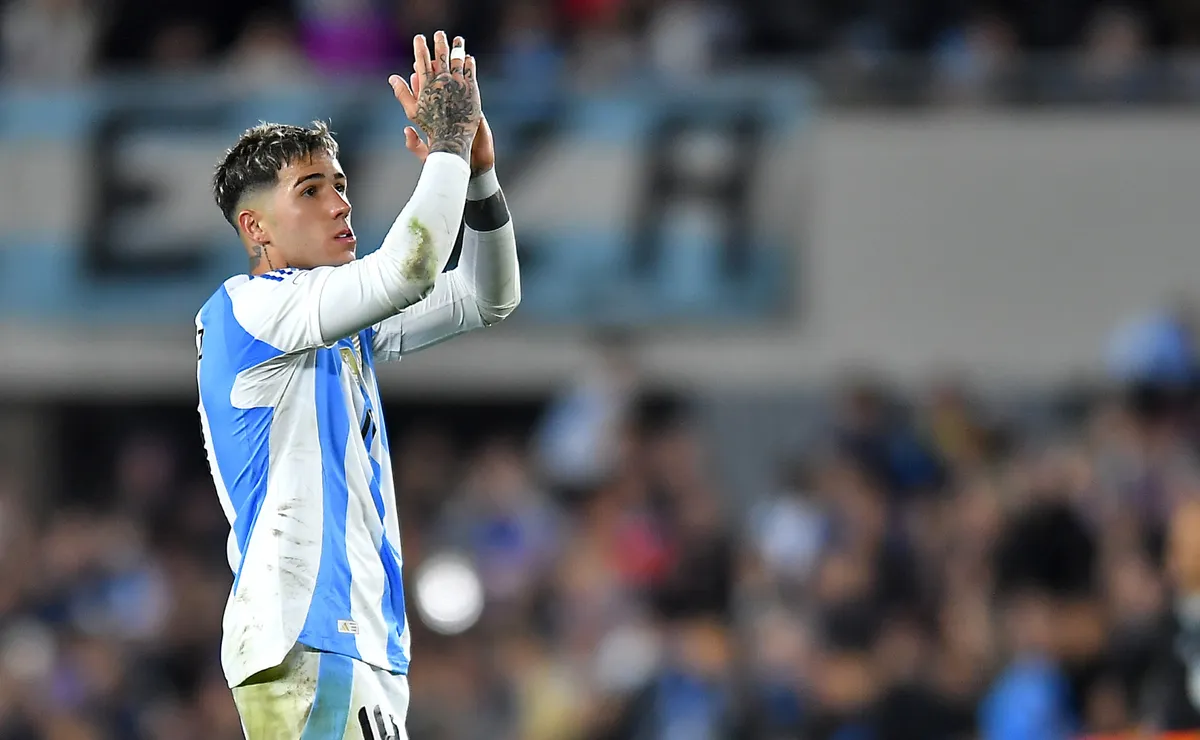 Enzo Fernández fue titular ante Chile por la fecha 7 de las Eliminatorias Sudamericanas.
