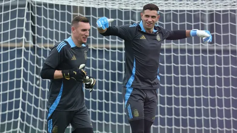 La historia que compartió Dibu Martínez por la despedida de Armani.