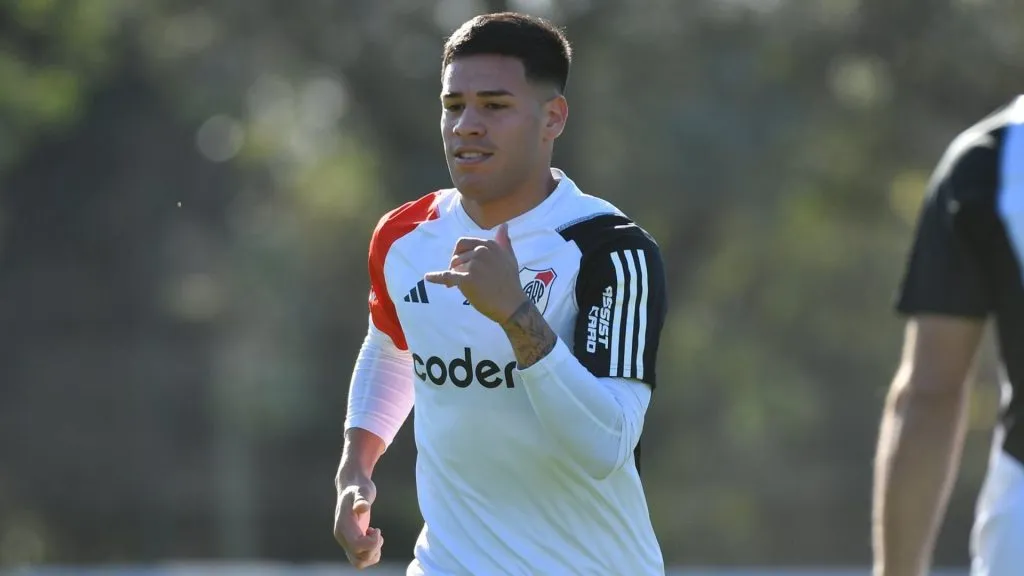 Daniel Zabala no tiene lugar en la defensa de River y su situación es incómoda. (Prensa River)