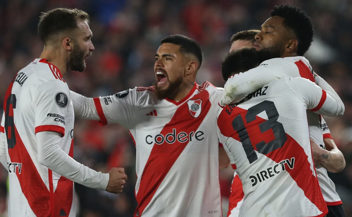 Los jugadores de River, a puro festejo.