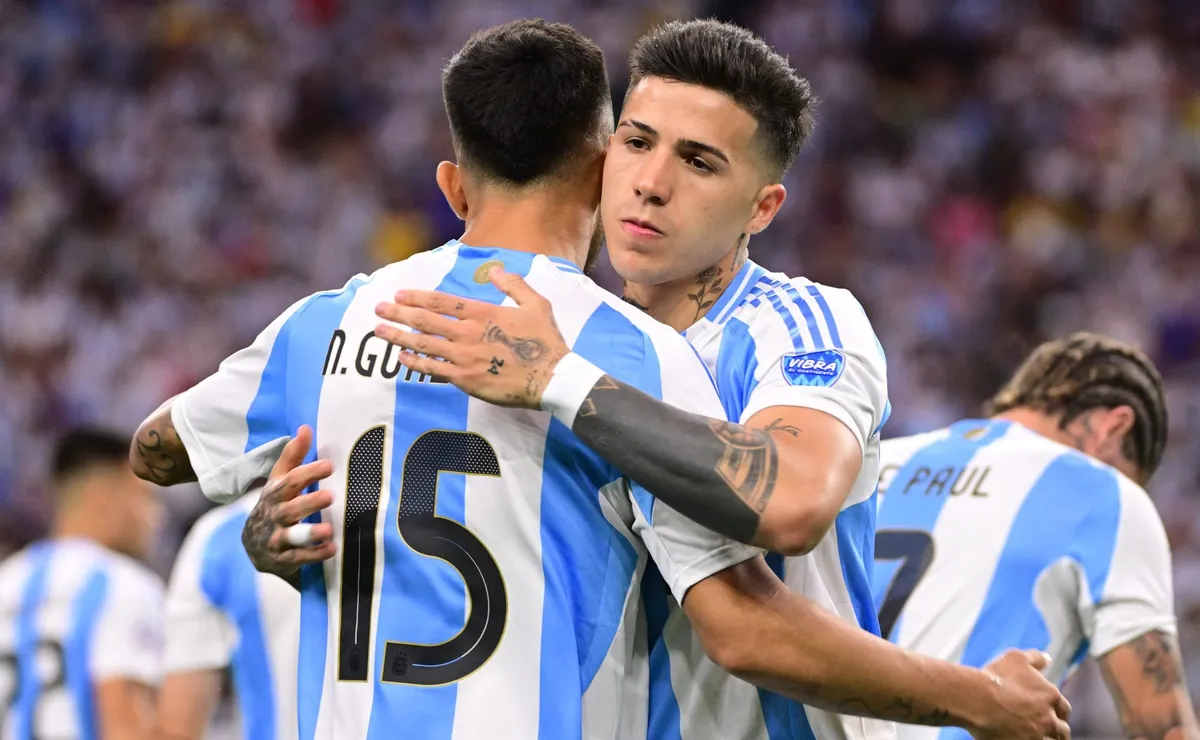 Enzo Fernández y Nico González jugarán ante Chile.