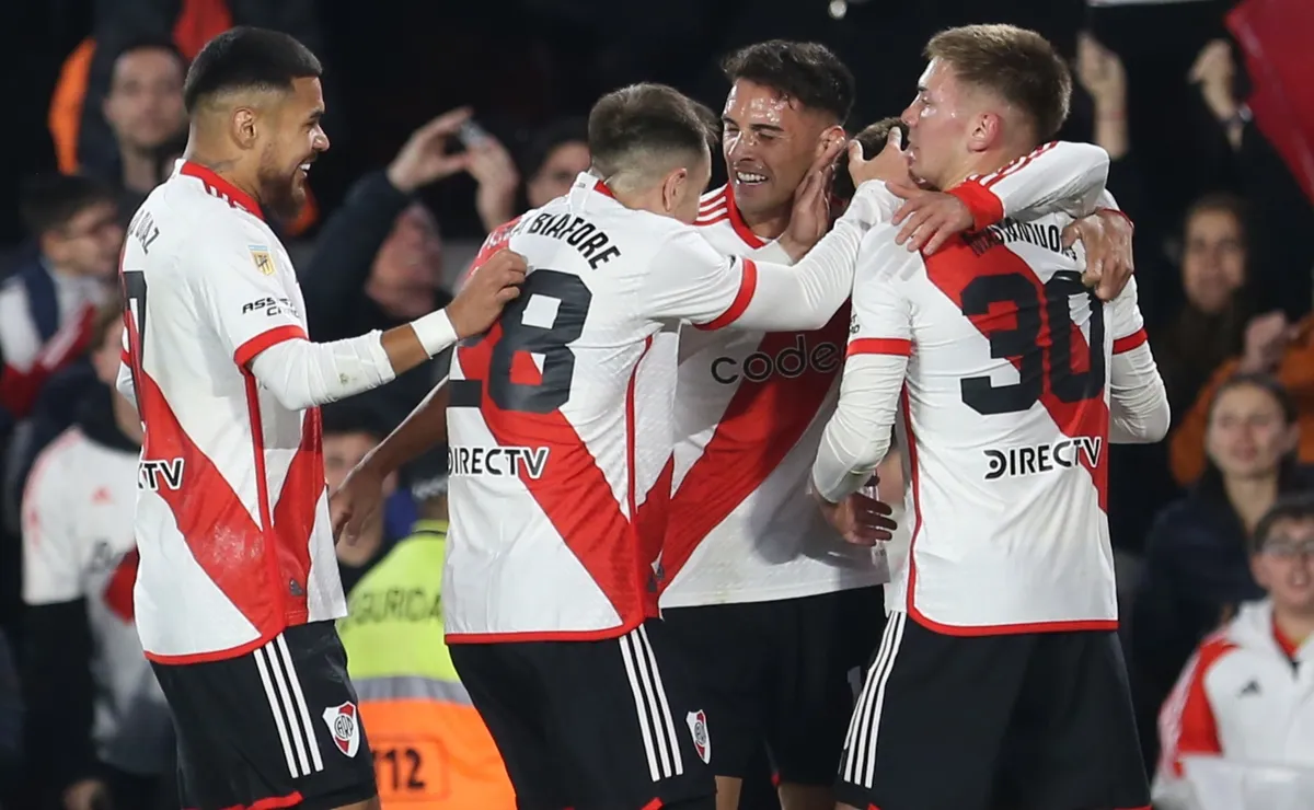 Los futbolistas de River, a puro festejo.