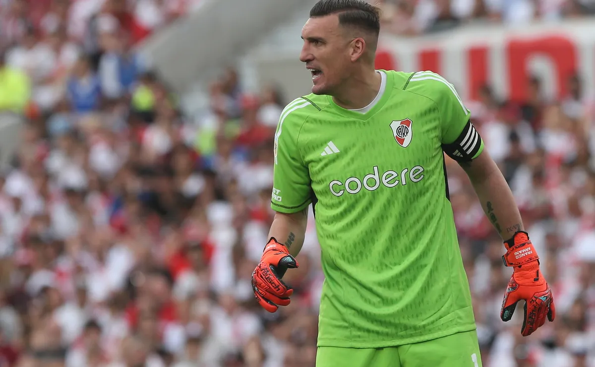 Franco Armani no será el arquero vs. Platense.