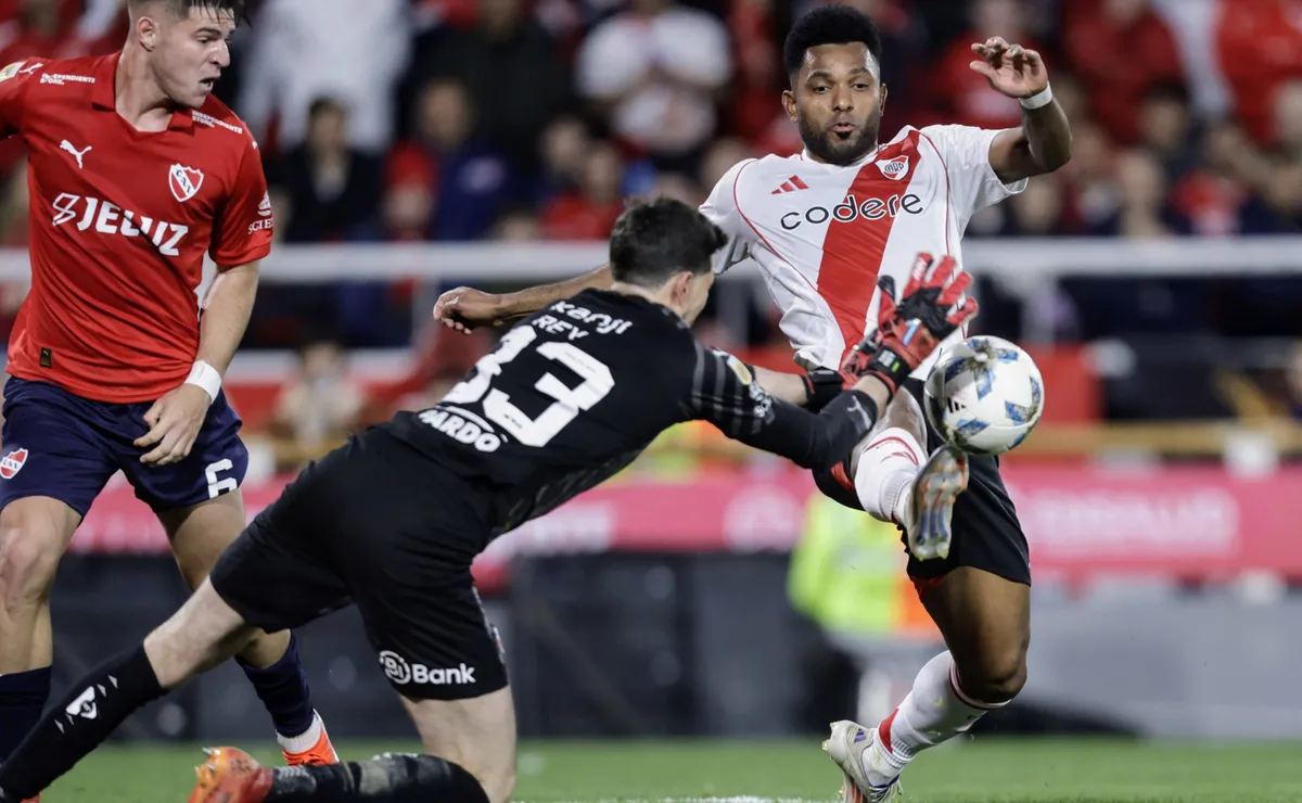 Borja no pudo gravitar ayer ante Independiente. Foto. Imago.