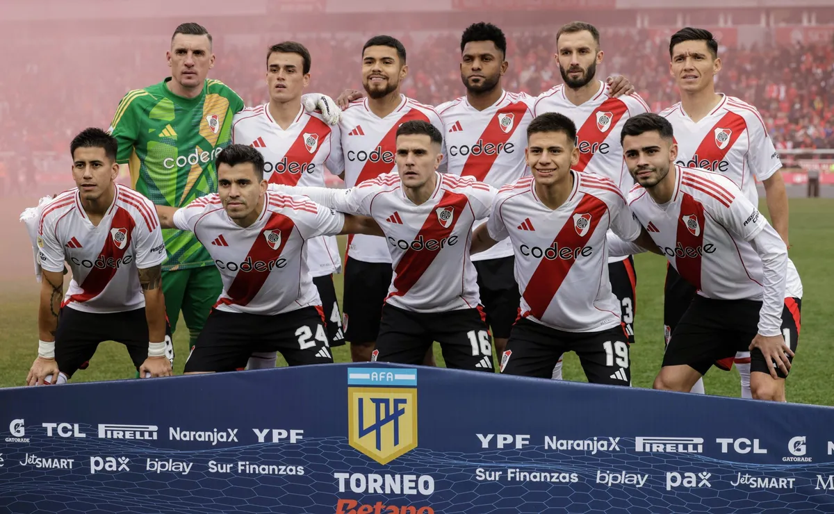 Los once titulares de River en Avellaneda.
