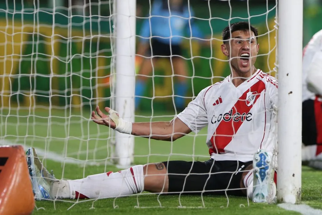 Bareiro: 567 minutos y sin goles en River.