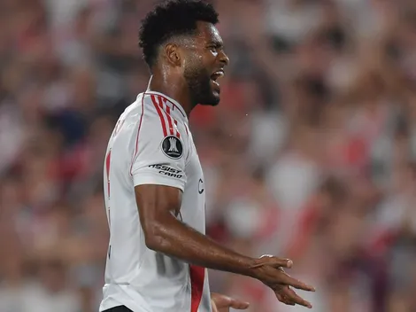 No estuvo a la altura: Borja tuvo un pésimo partido y Gallardo lo sacó muy temprano