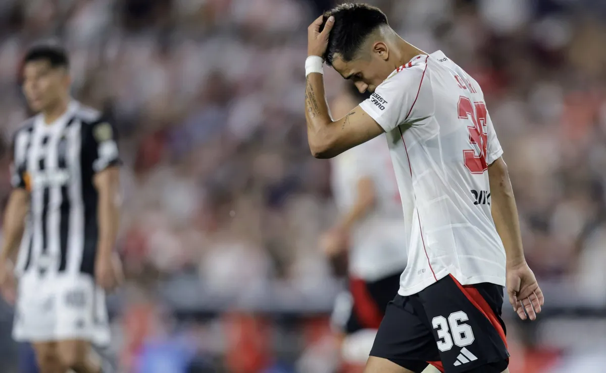 Afuera Solari: ¿adentro Echeverri o Mastantuono?