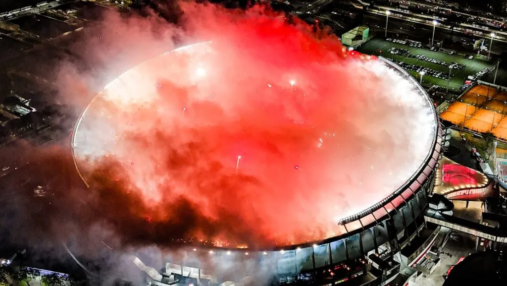Por el histórico recibimiento que dio la vuelta al mundo: deberá jugar un partido a puertas cerradas.