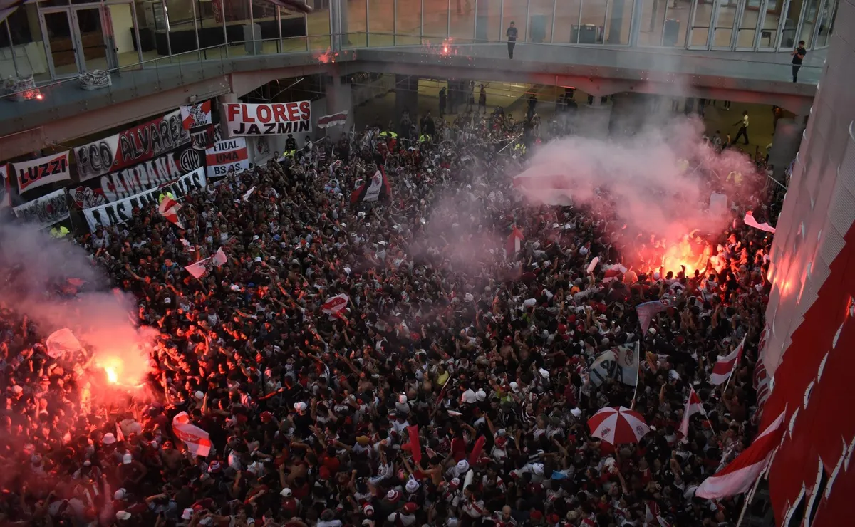 La gente de River y una noche histórica.