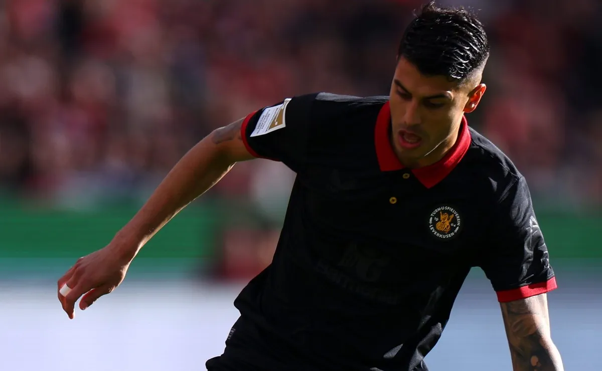 Complicado presente de Exequiel Palacios en Alemania.